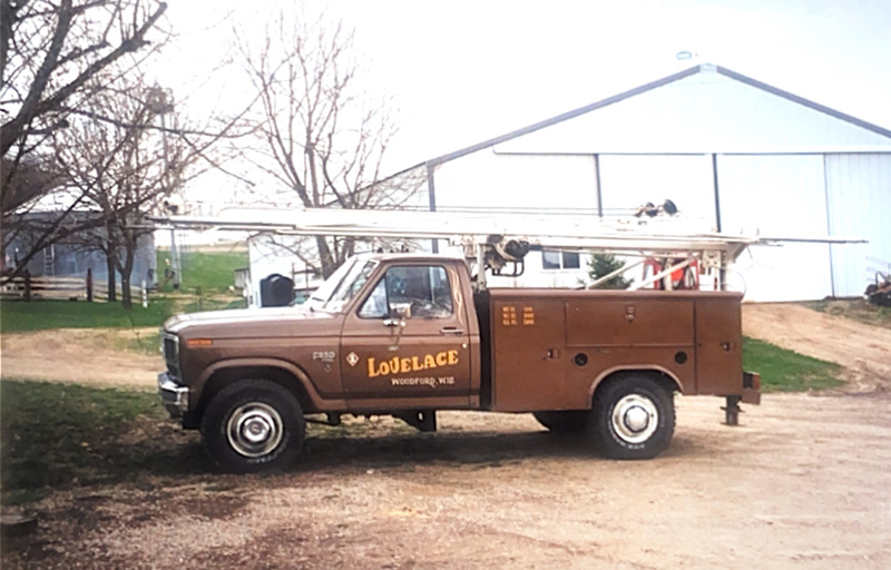 lovelace-pump-co-old-brown-pump-truck